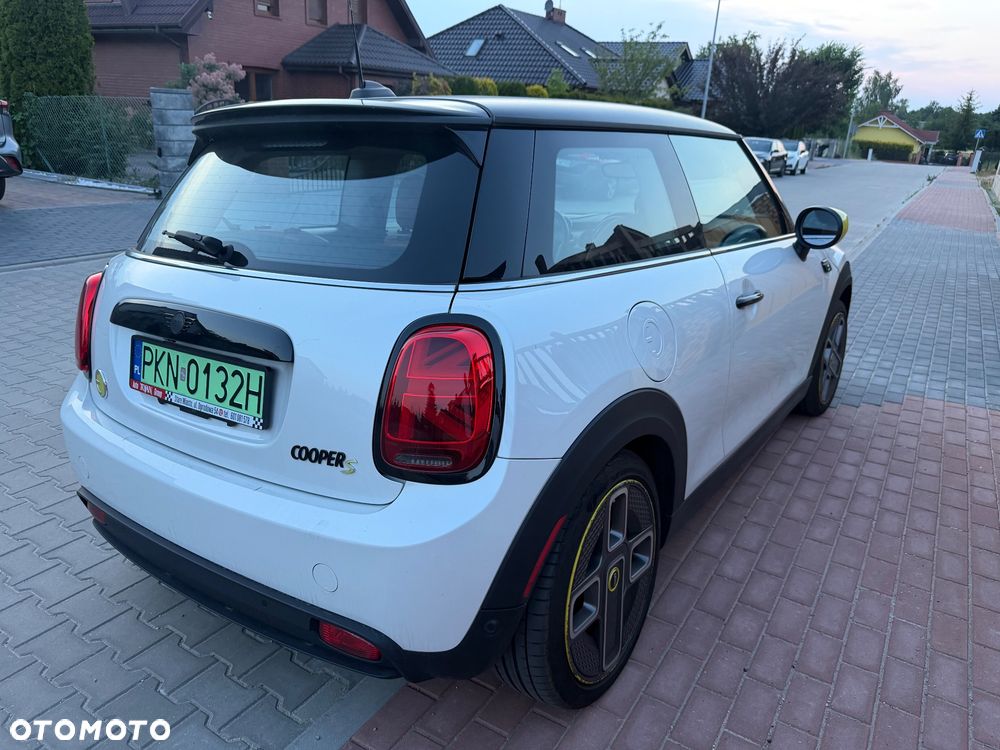 MINI Cooper SE Essential Trim - 6