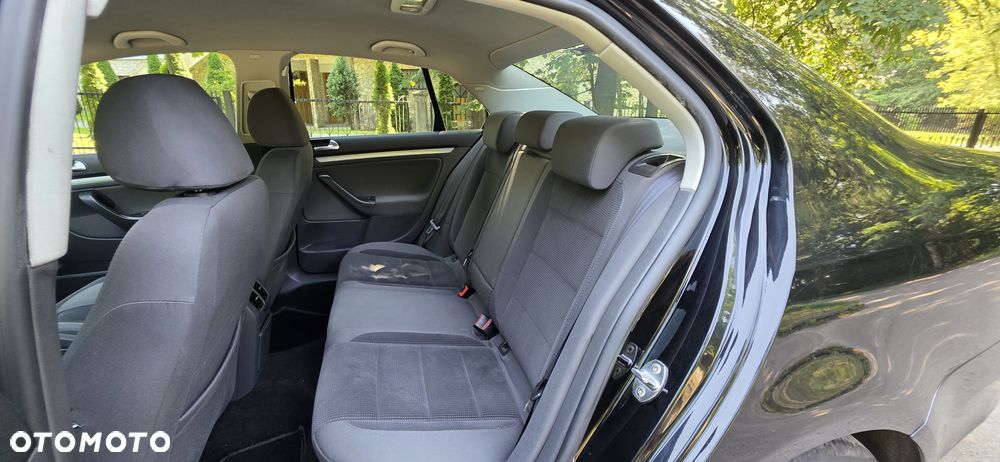 Volkswagen Jetta 2.0 TDI DPF Sportline DSG - 13