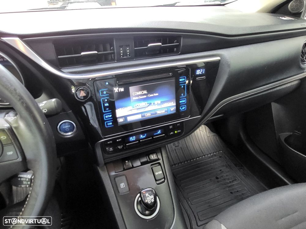 Toyota Auris - 12