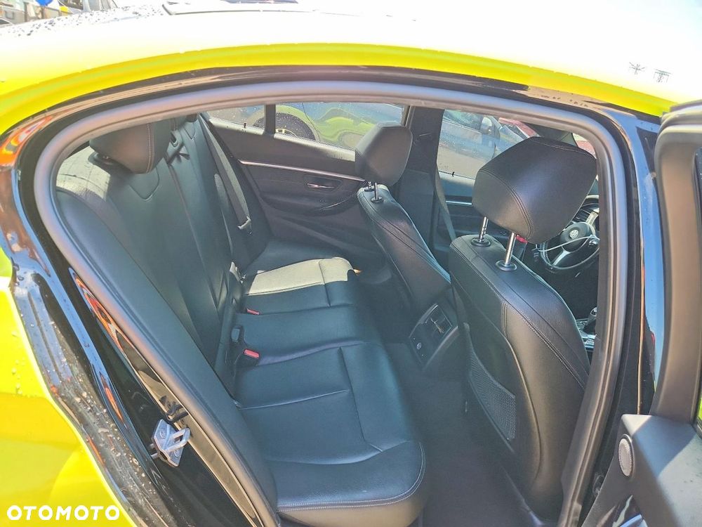 BMW Seria 3 340i xDrive M Sport Sport - 9