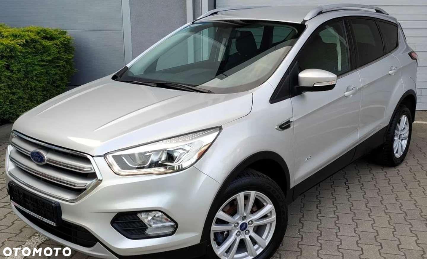 Ford Kuga - 2