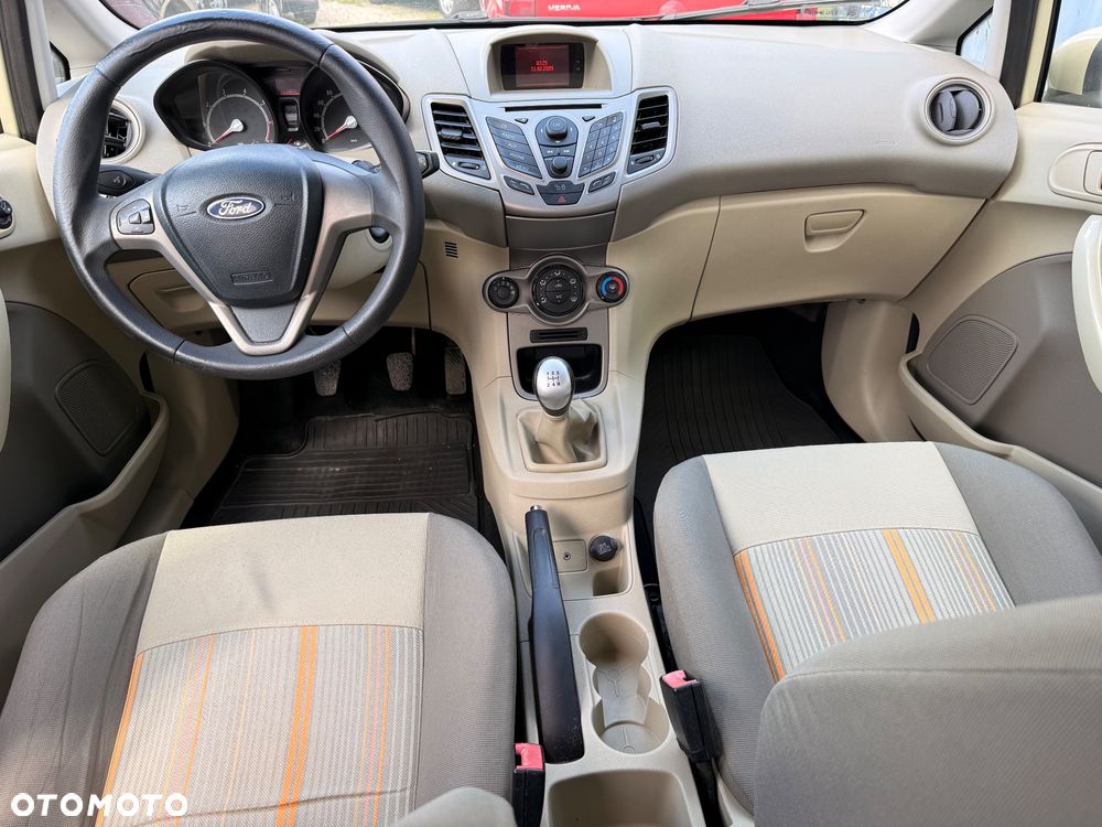 Ford Fiesta 1.25 Ambiente EU5 - 10