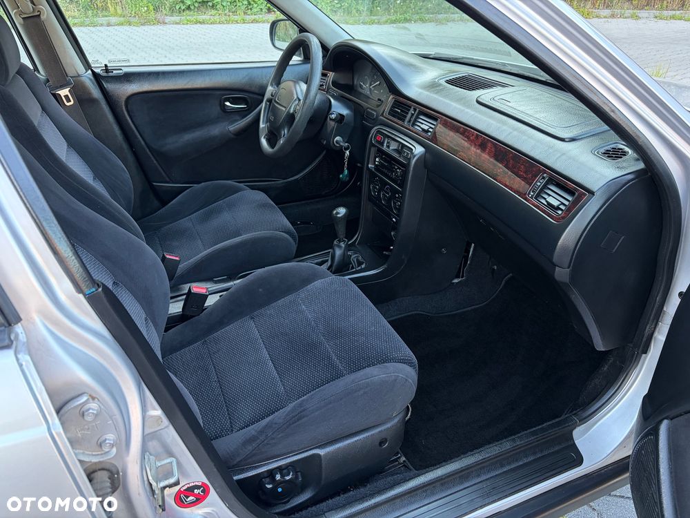 Honda Civic 1.4i S - 7