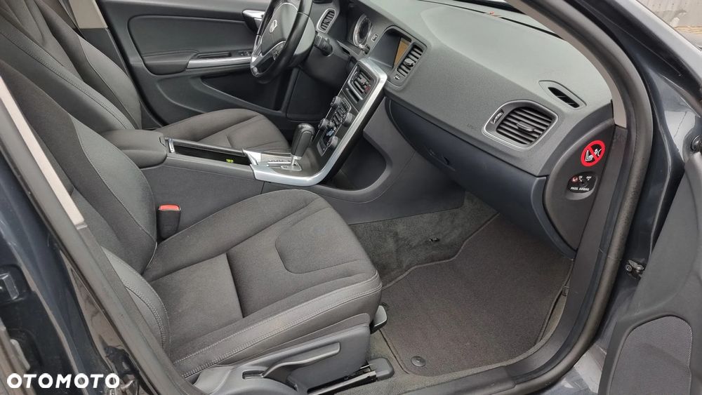 Volvo S60 D3 Geartronic Momentum - 11