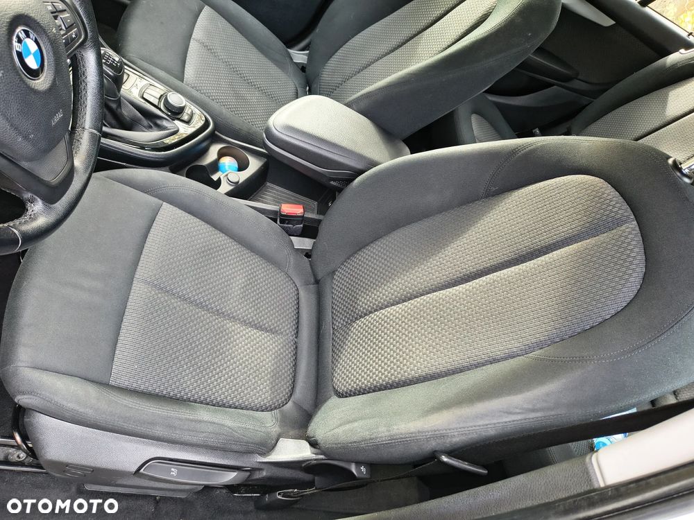 BMW Seria 2 218d xDrive Luxury Line - 10