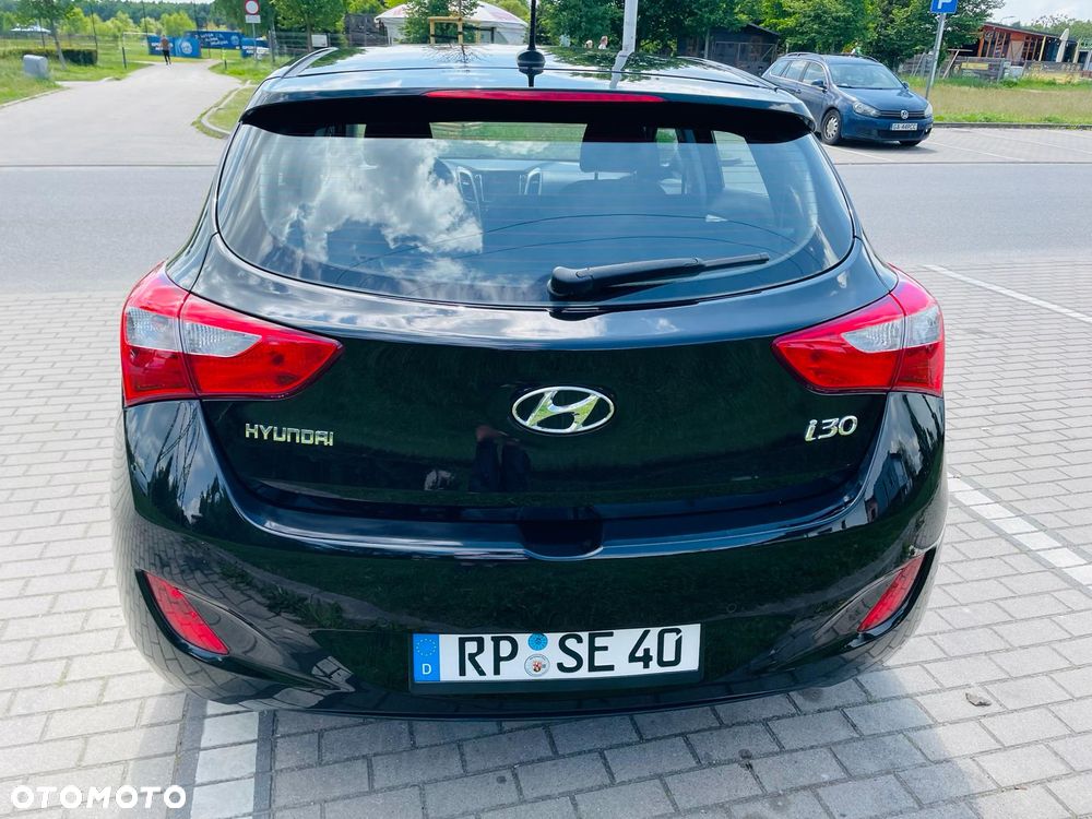 Hyundai i30 blue 1.4 Classic Navigation - 4