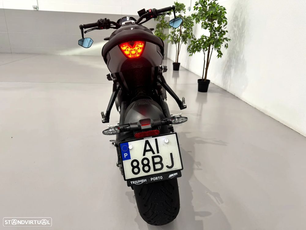 Triumph Trident - 15