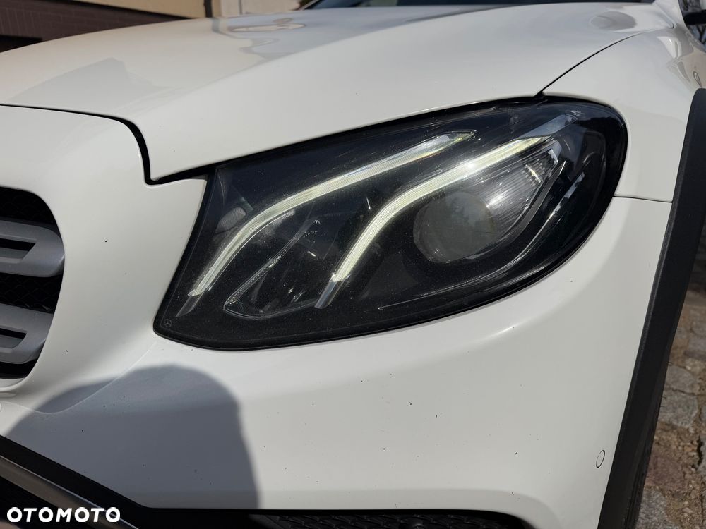 Mercedes-Benz Klasa E 220 d 4Matic All-Terrain 9G-TRONIC Exclusive - 11