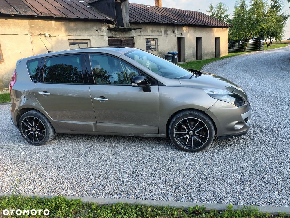 Renault Scenic dCi 130 FAP Bose Edition - 10