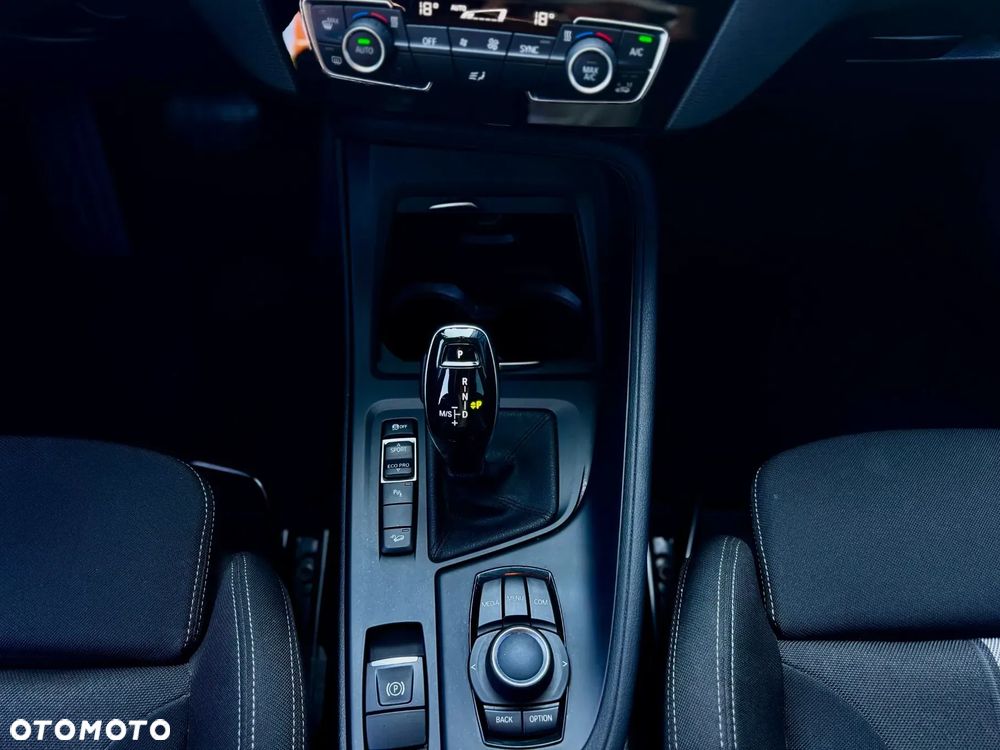 BMW X1 xDrive18d Sport Line - 13