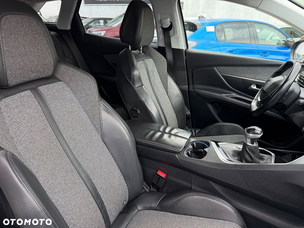 Peugeot 3008 - 11