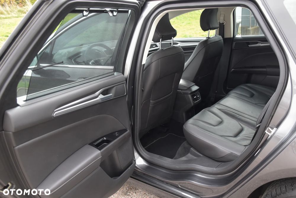 Ford Mondeo 2.0 TDCi Bi-Turbo PowerShift-Aut Titanium - 33