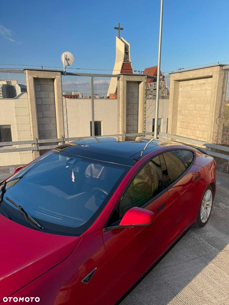 Tesla Model S Dual Motor Allradantrieb Performance - 4