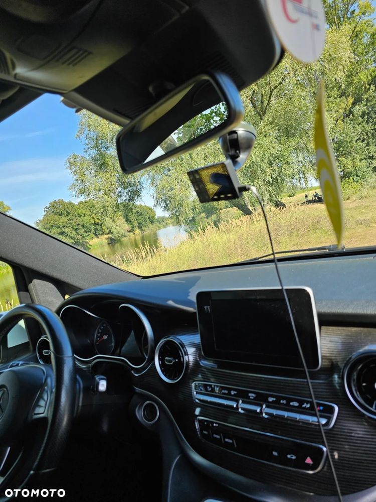 Mercedes-Benz Klasa V 300 d Extralang 9G-TRONIC Avantgarde Edition - 12