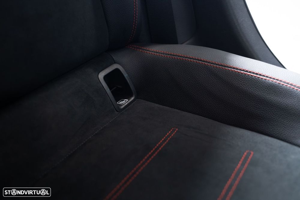 Mercedes-Benz A 250 e 8G-DCT AMG Line - 15