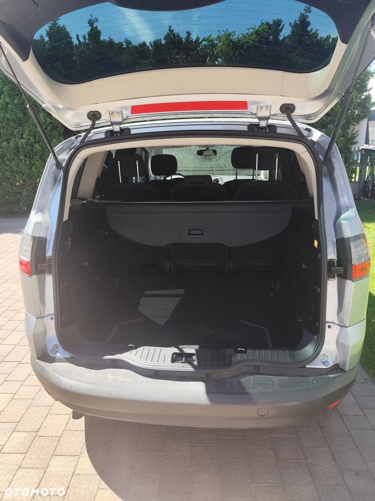 Ford S-Max - 9