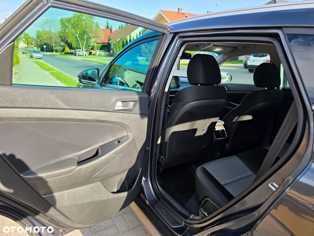 Hyundai Tucson blue 1.6 CRDi 2WD Pure - 16