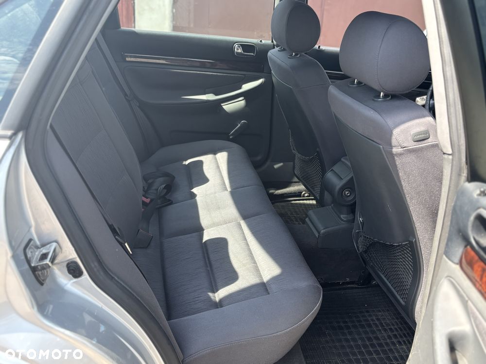 Audi A4 Limousine - 8