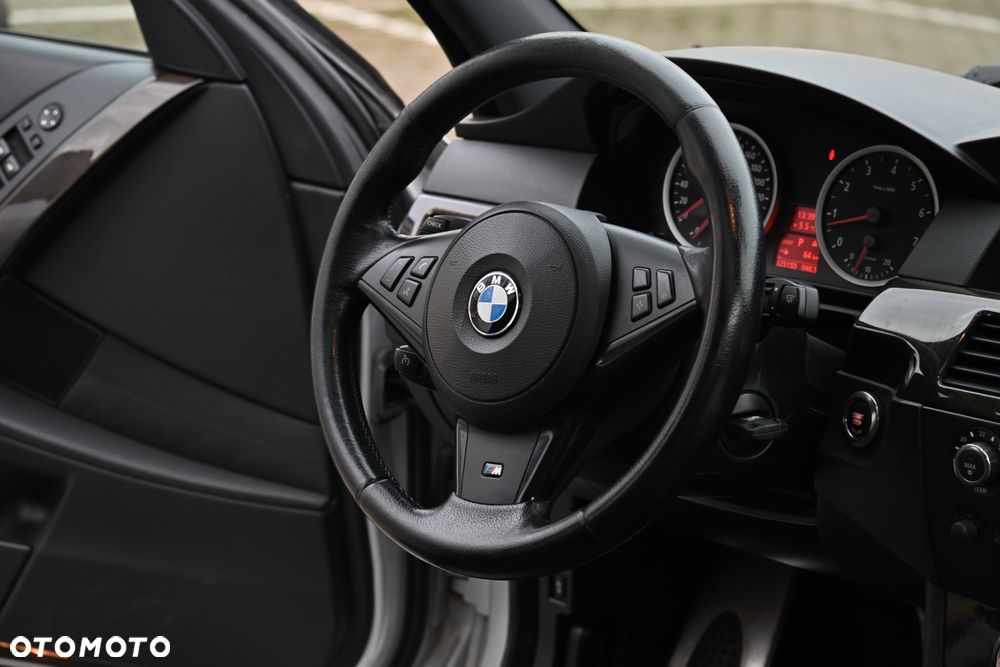 BMW Seria 5 530i - 24