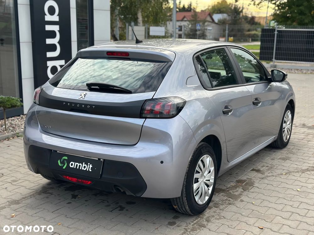 Peugeot 208 - 7