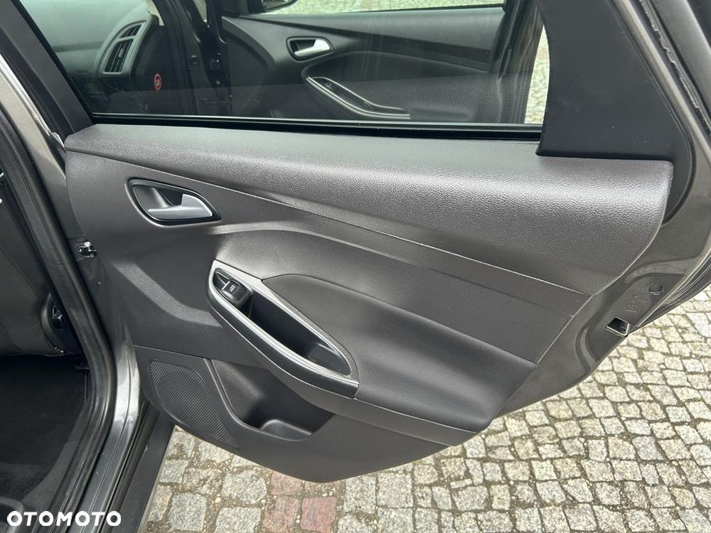 Ford Focus - 27