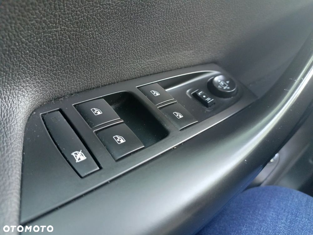 Opel Astra 1.6 CDTI Dynamic S&S - 28