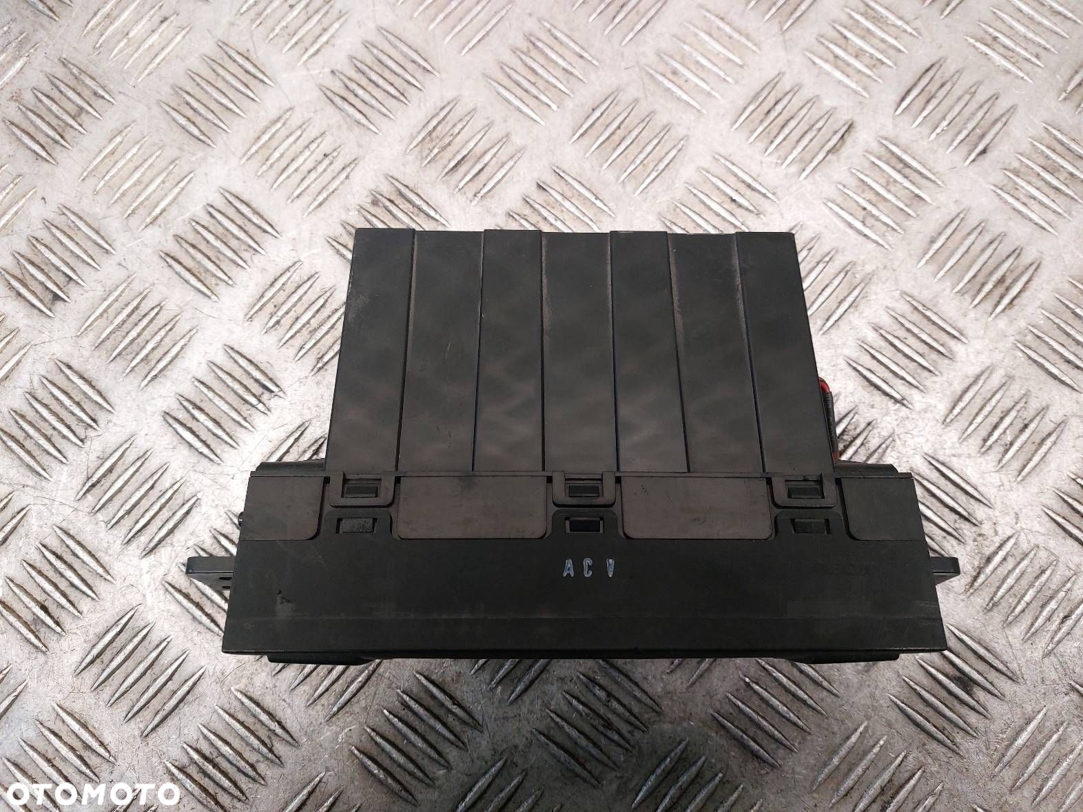 PANEL NAWIEWU HYUNDAI TUCSON I 97250-2EXXX - 2