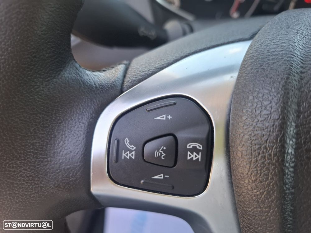 Ford Tourneo Courier 1.0 EcoBoost Titanium - 34