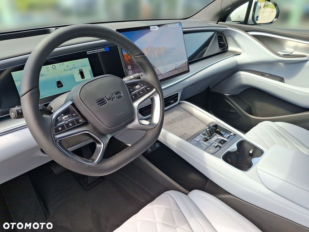 BYD Sealion 7 - 17