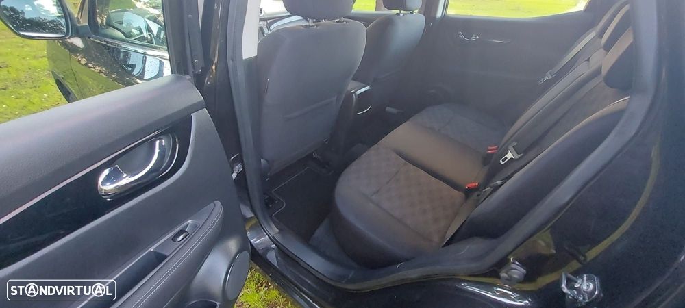 Nissan Qashqai 1.5 dCi Tekna - 10