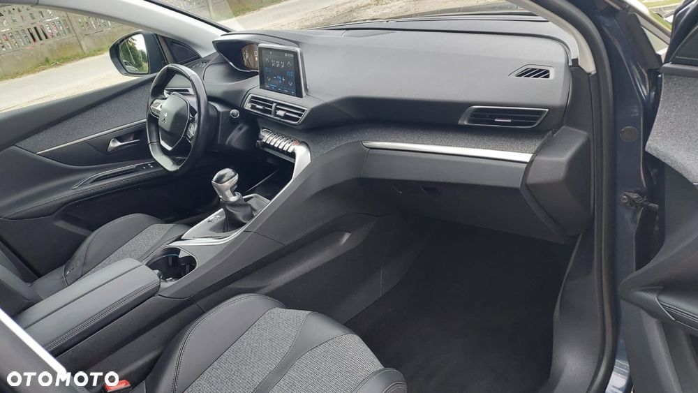 Peugeot 5008 BlueHDi 130 Allure - 24