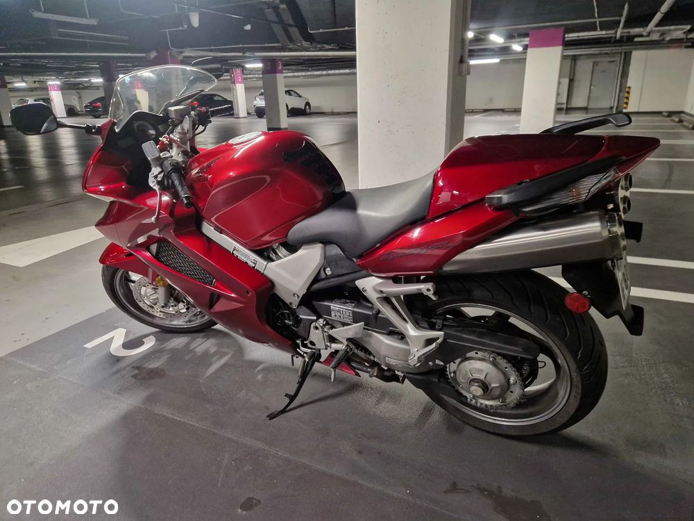 Honda VFR - 10