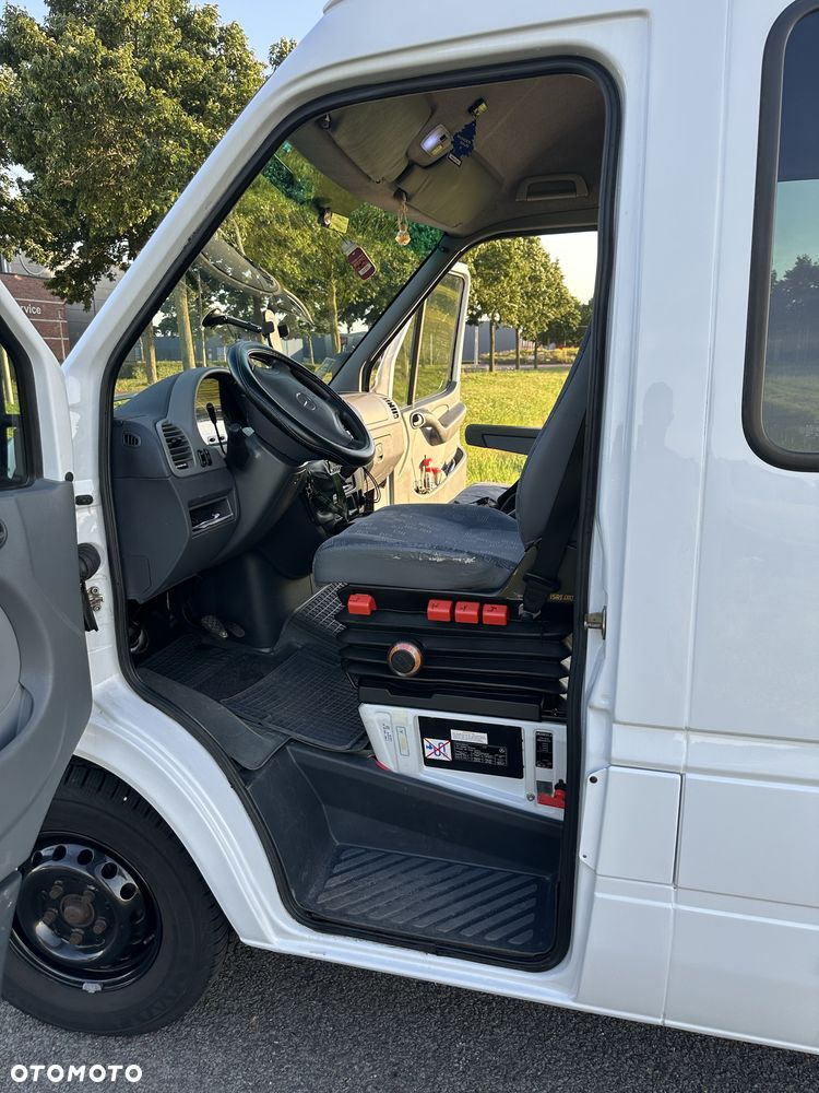 Mercedes-Benz Sprinter - 7