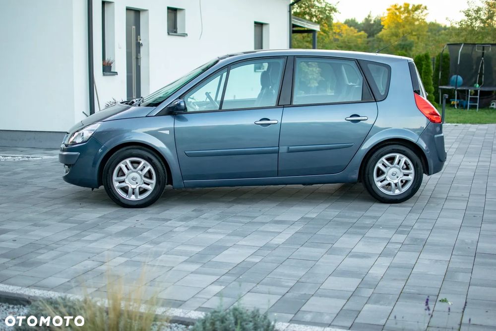 Renault Scenic - 24