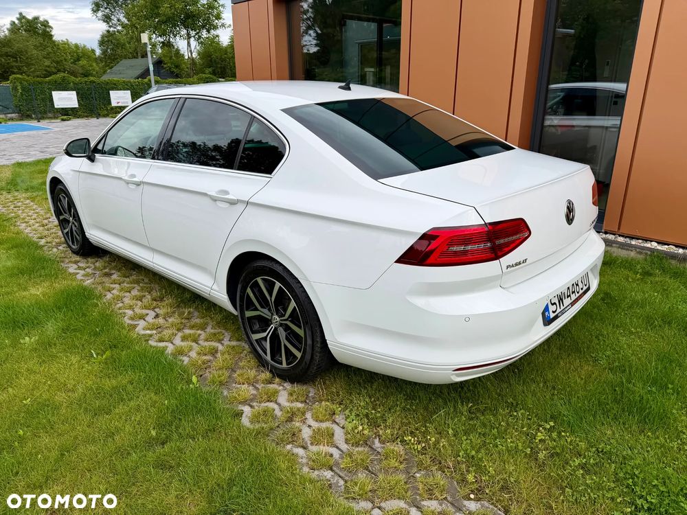Volkswagen Passat 2.0 TDI BMT Comfortline DSG - 2