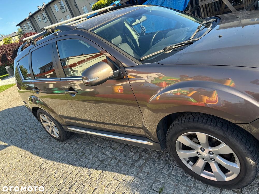 Mitsubishi Outlander 2.4 Intense + CVT - 3