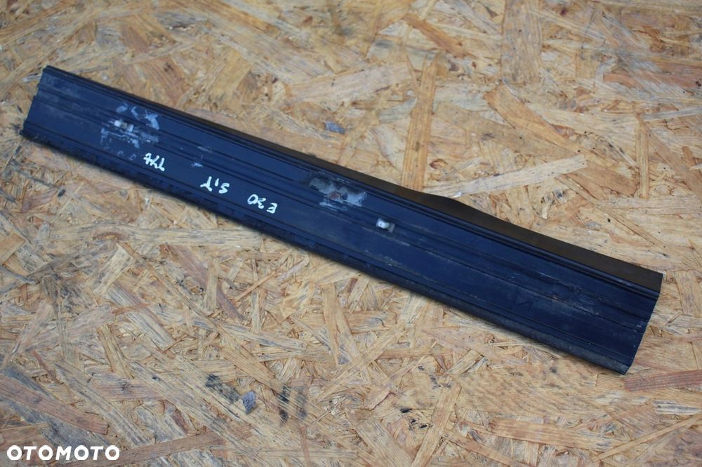 Listwa progowa BMW e30 PRAWA TYLNA Prawy tył czarna - 2