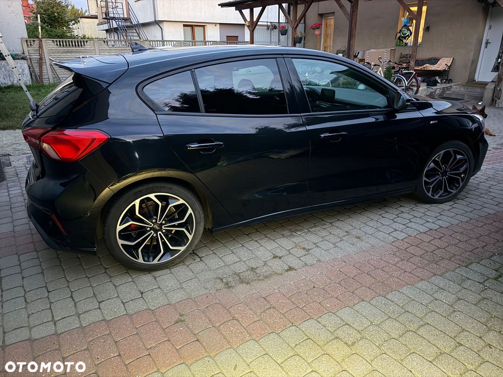 Ford Focus 1.5 EcoBlue Start-Stopp-System ST-LINE X - 2