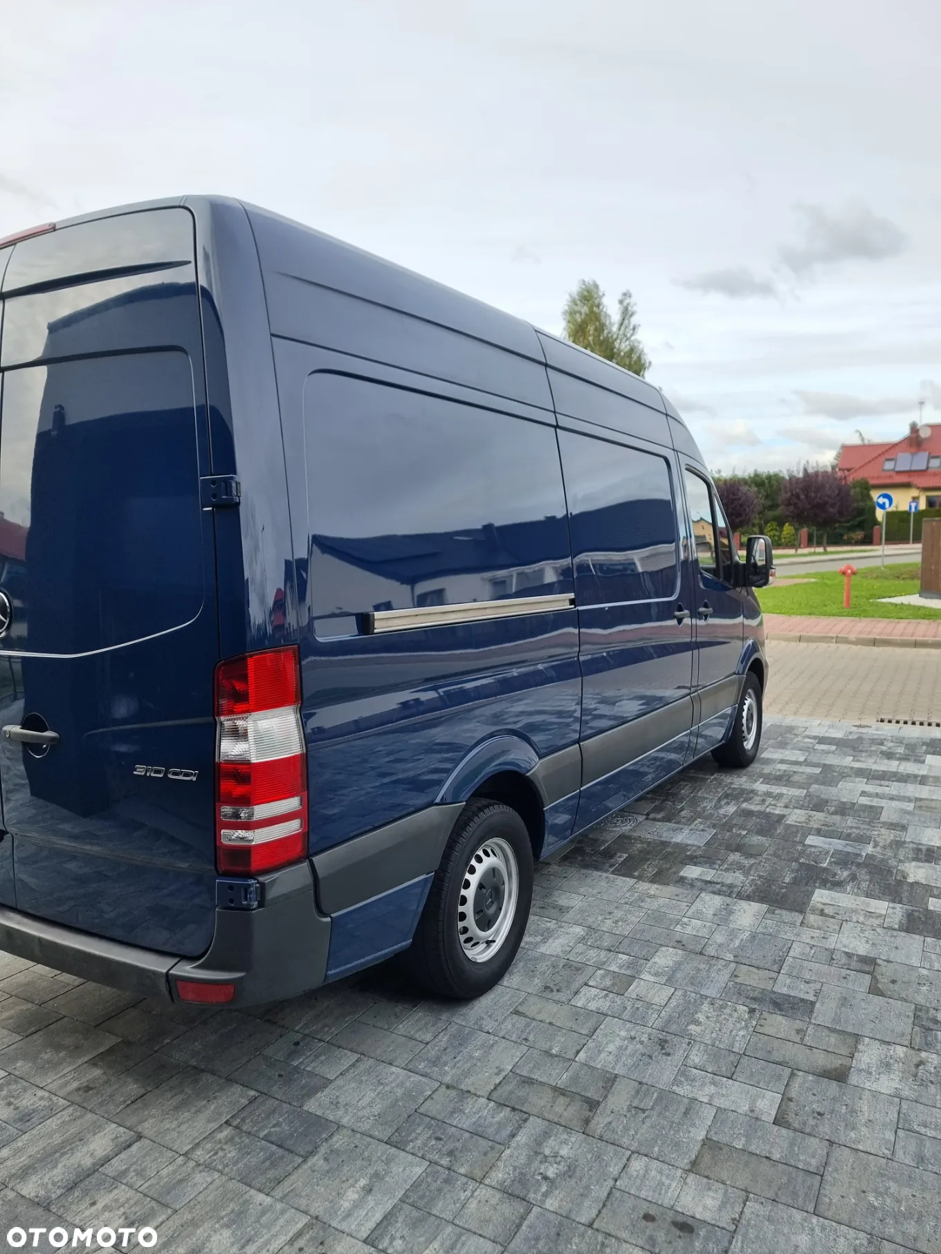 Mercedes-Benz Sprinter - 10