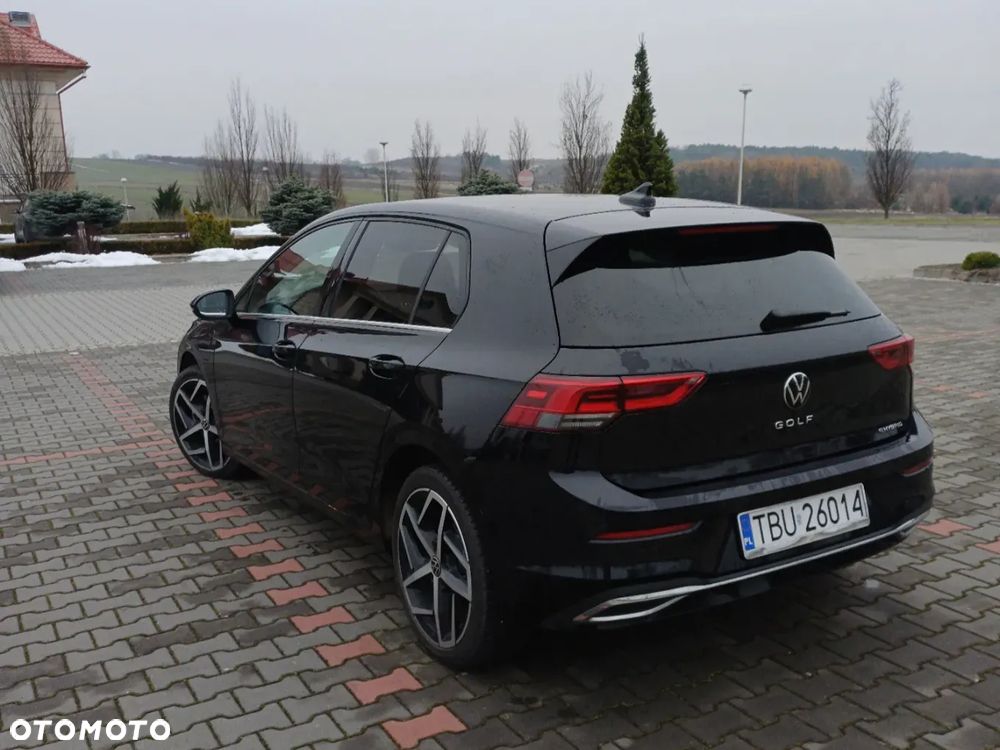 Volkswagen Golf - 6