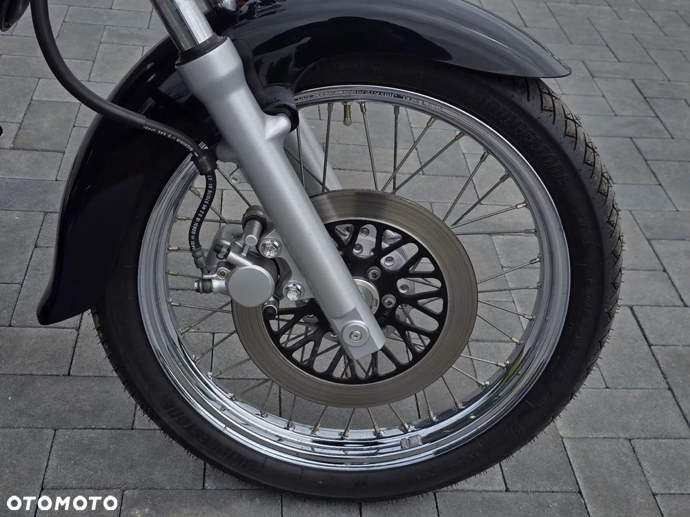 Suzuki Intruder - 9