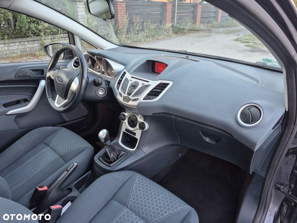 Ford Fiesta - 7