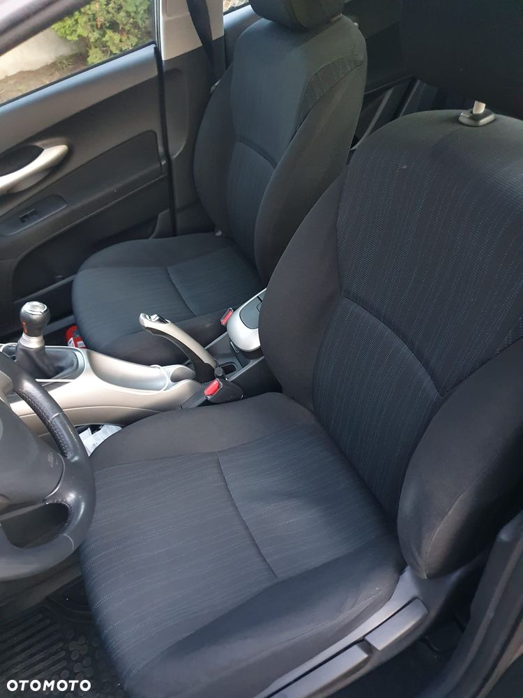 Toyota Auris 2.0 D-4D Edition - 4