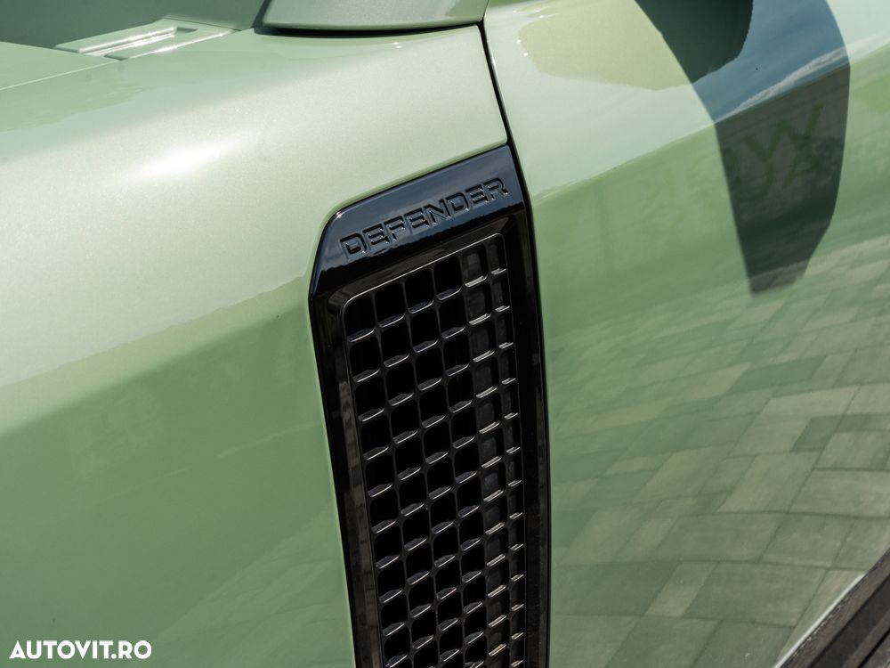 Land Rover Defender 110 3.0 P400 MHEV - 21