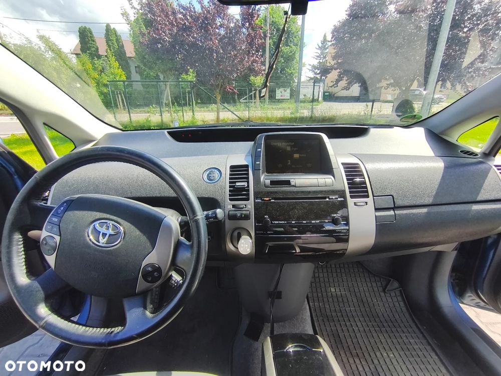 Toyota Prius 1.5 VVT-i Sol - 11