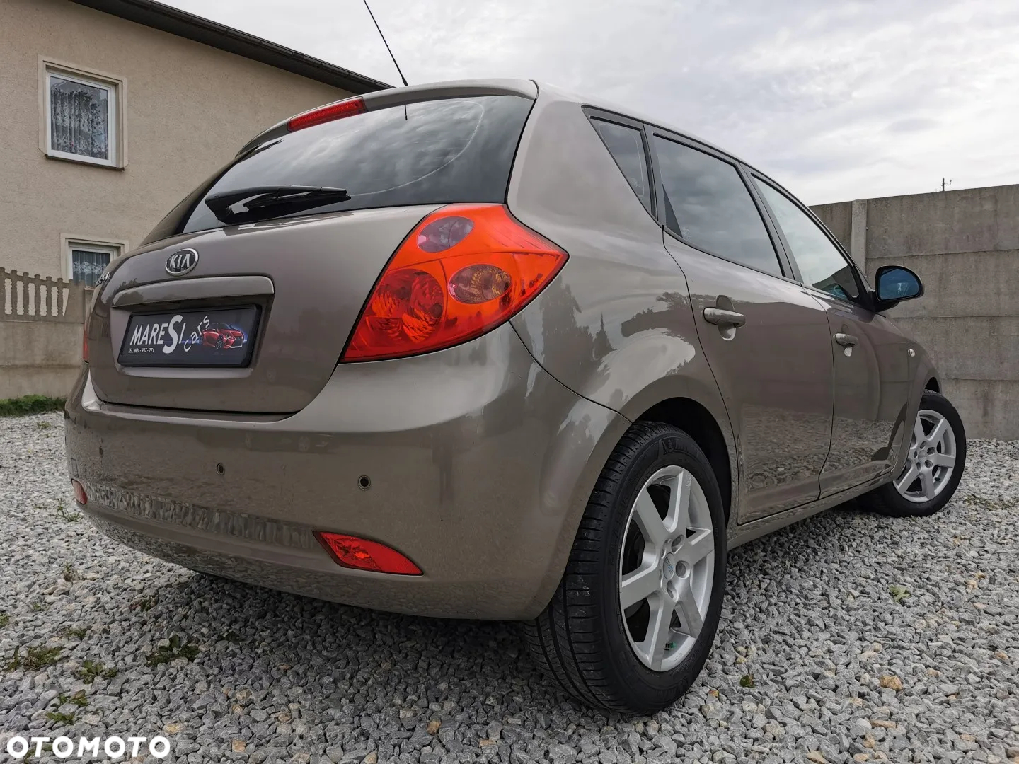Kia Ceed - 34