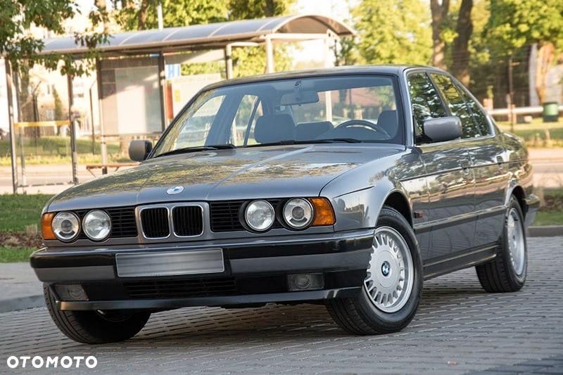 BMW Seria 5 525i - 1
