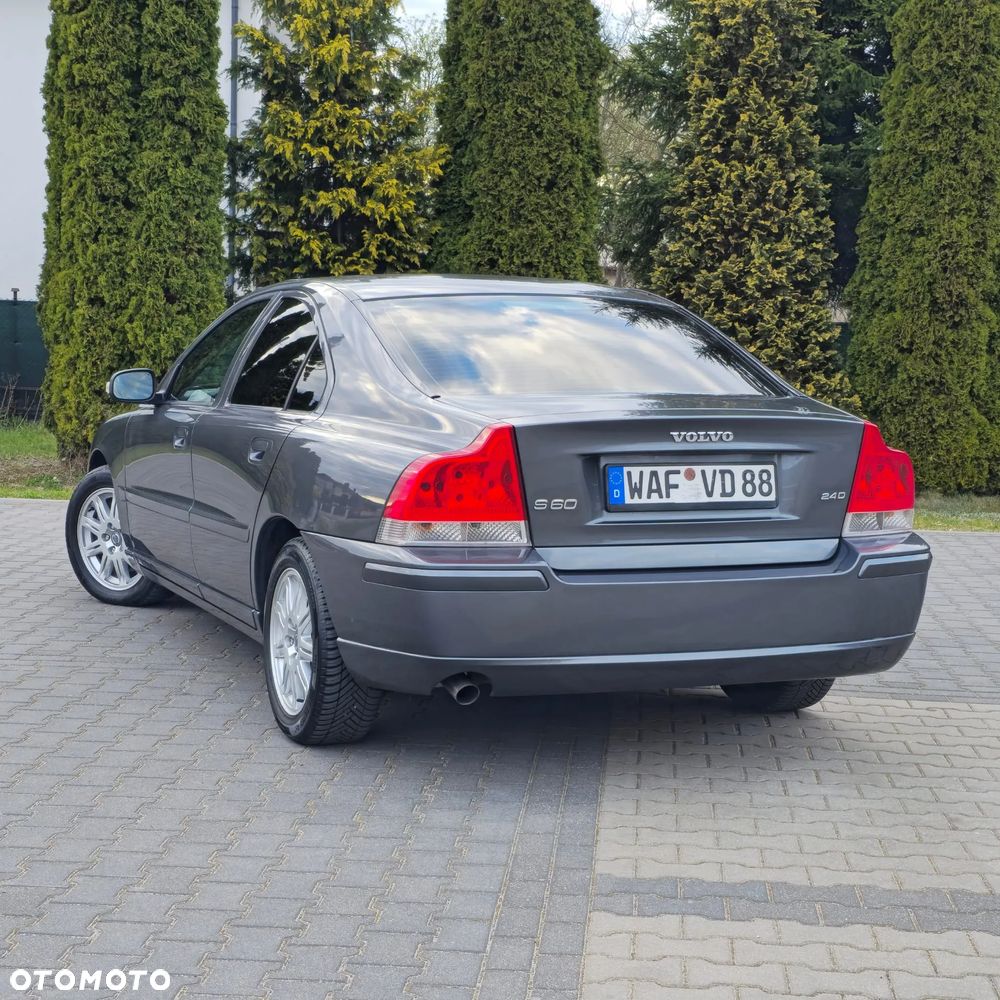Volvo S60 2.4D Automatik Momentum - 9