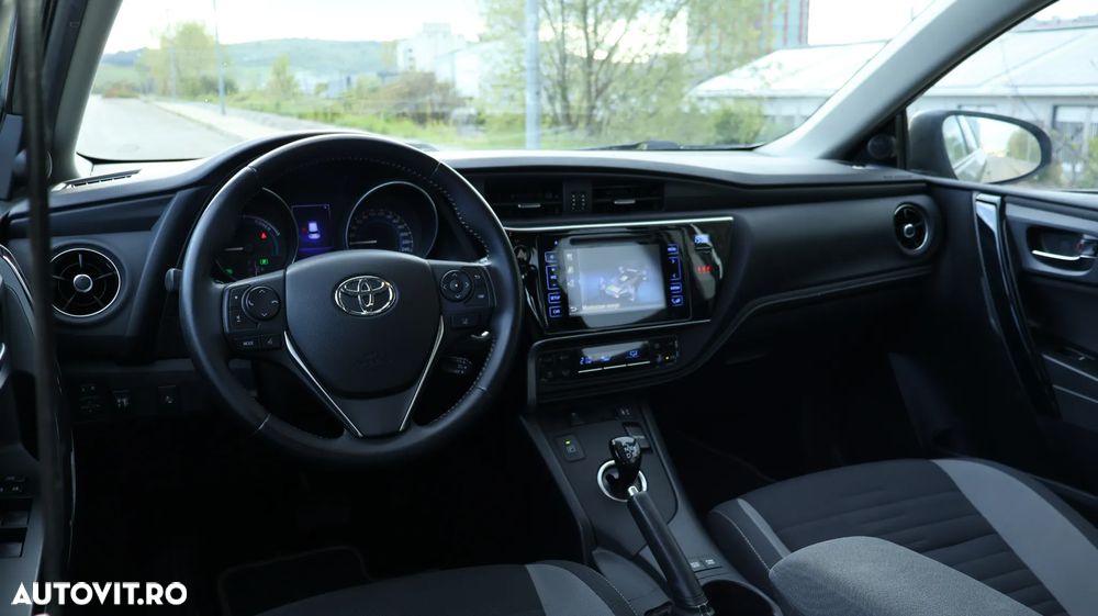 Toyota Auris - 15