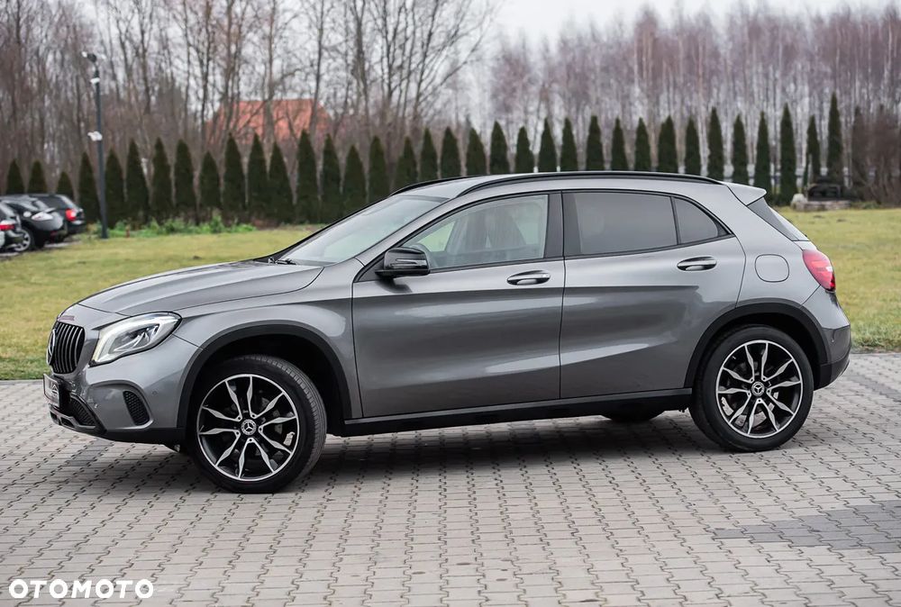 Mercedes-Benz GLA 200 7G-DCT Edition 1 - 13